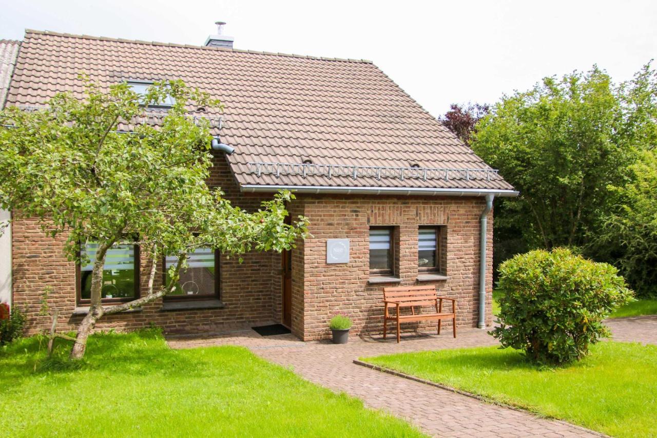 Ferienhaus Eifelnest Scheid (Vulkaneifel) Exterior foto
